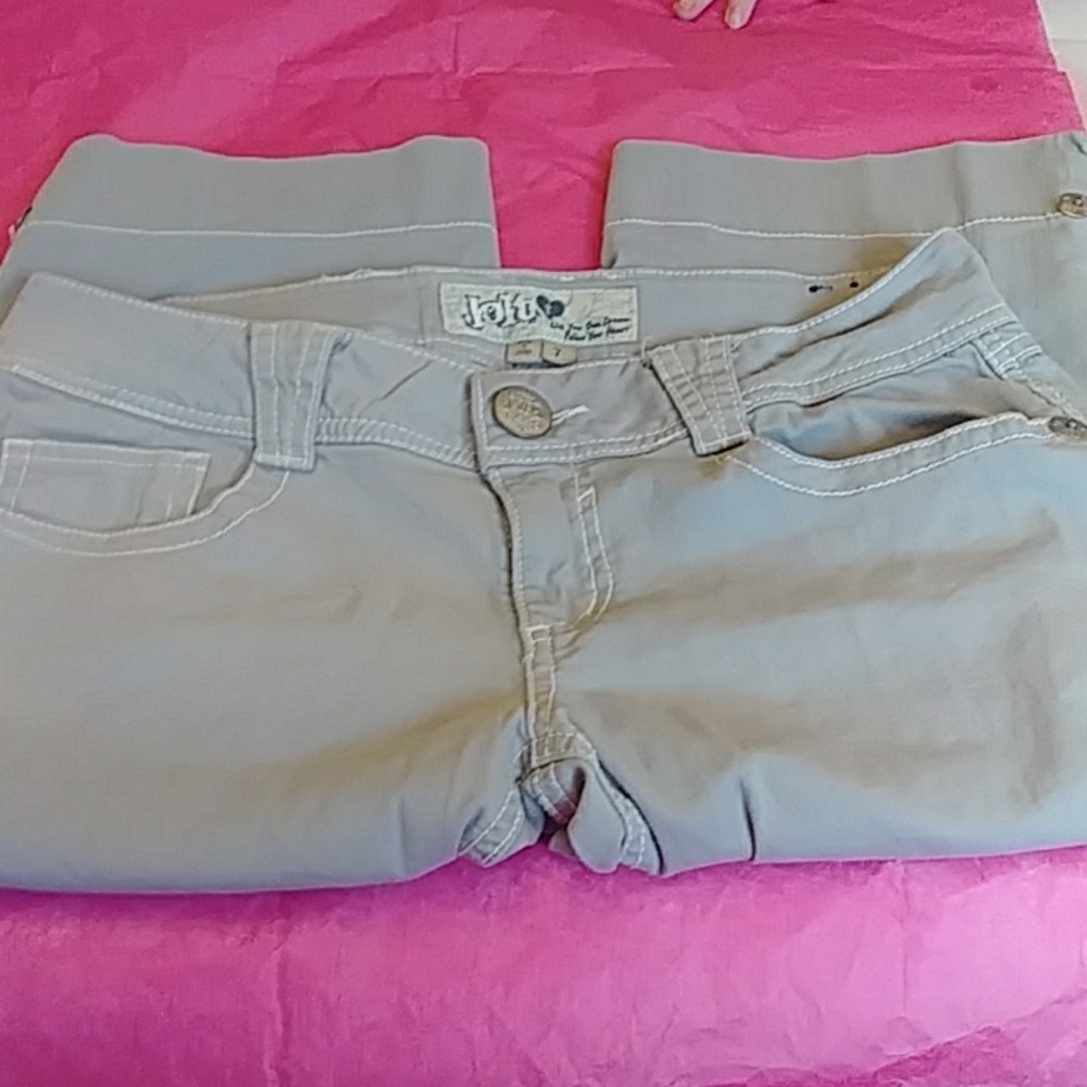 Jolt size 7 Grey Capris